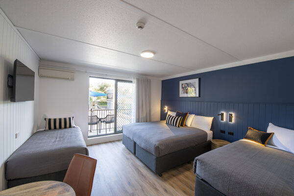 classic room plus long view